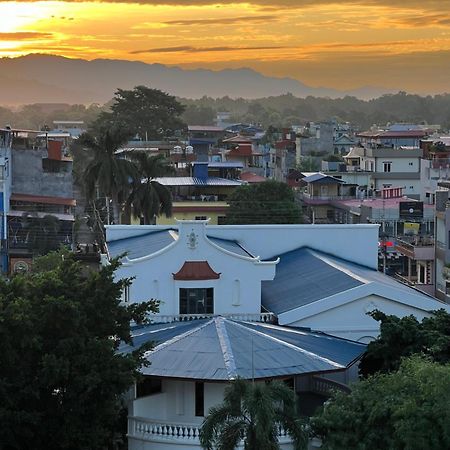 Club Denovo Hotel Butwal Bagian luar foto