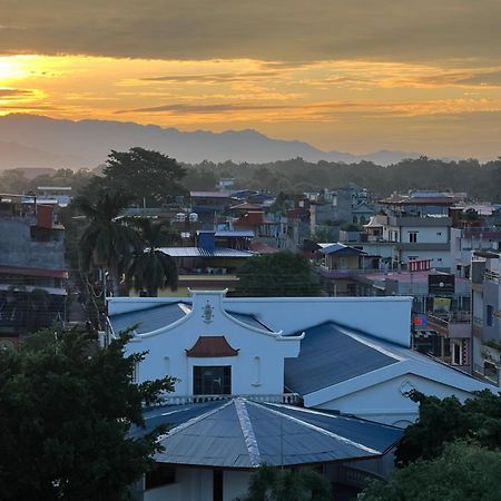 Club Denovo Hotel Butwal Bagian luar foto