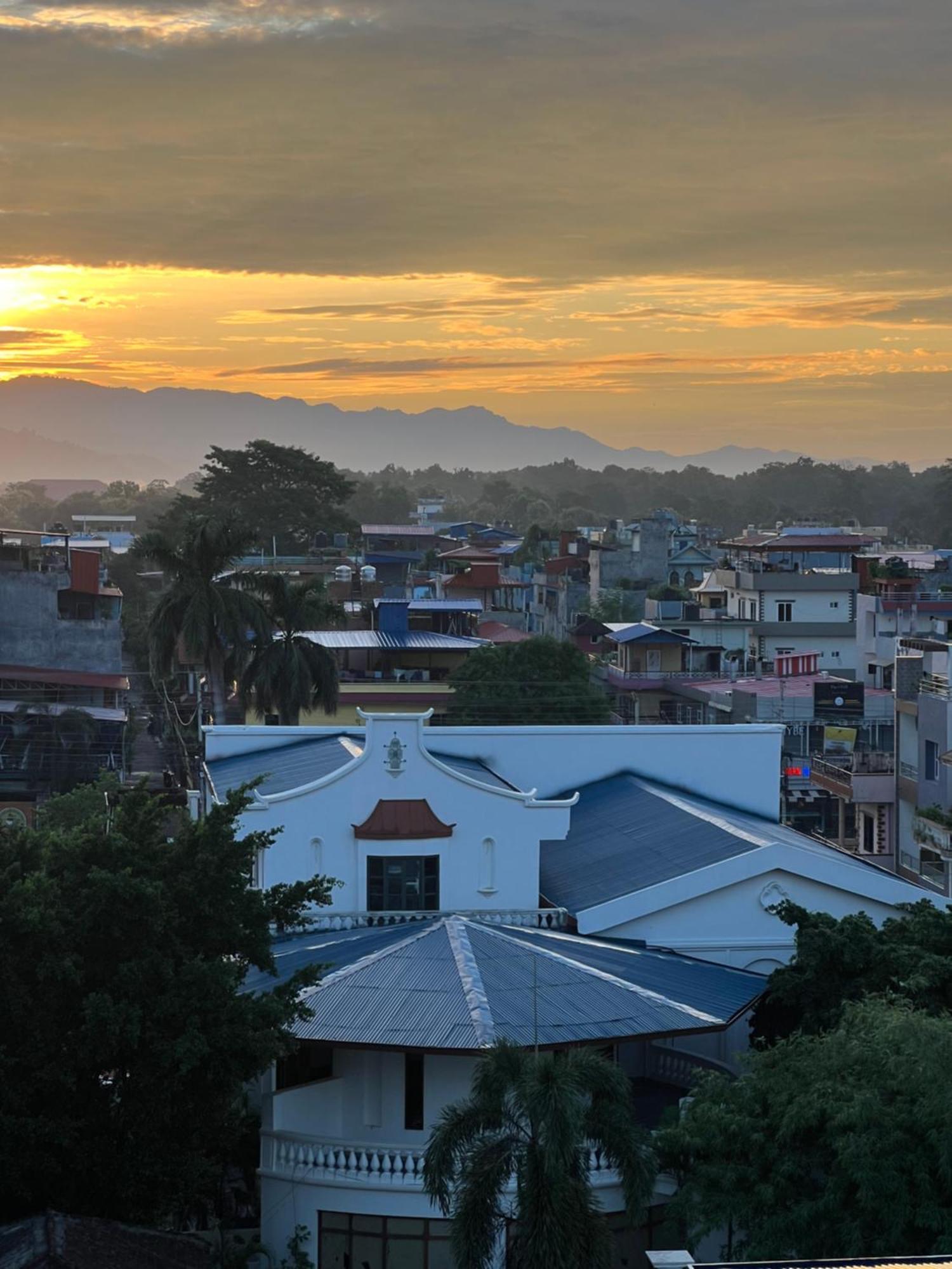 Club Denovo Hotel Butwal Bagian luar foto